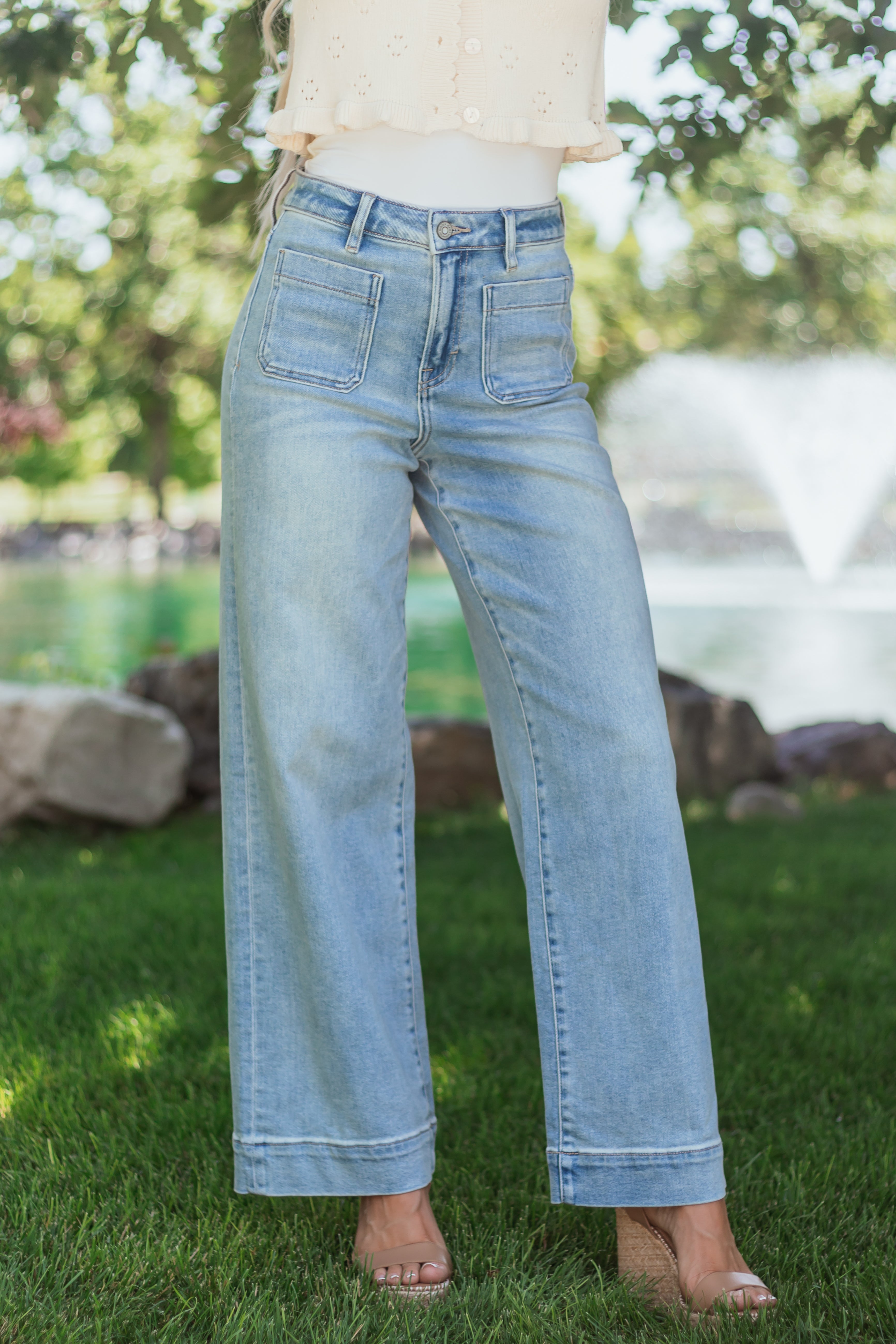 Hidden Light Wash Patch Pocket Stretchy Wide Leg Jeans